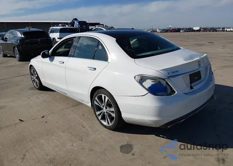 2016 Mercedes-Benz C 300 Luxury from USA, damaged, VIN 55SWF4JB0GU105504
